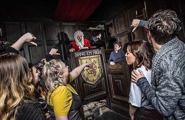 Harry Potter Top Sights Tour with Edinburgh Dungeons