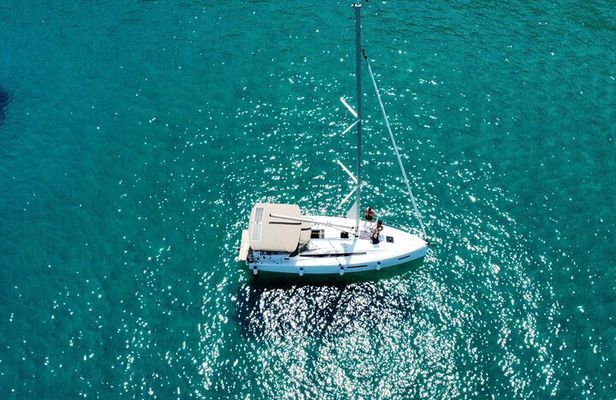 Islands Tour on Luxurious Jeanneau Sun Odyssey