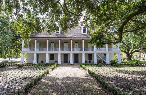 Whitney Plantation Half Day Tour (Guided Tour)