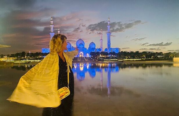 Private Abu Dhabi 6 Hours Layover City Tour