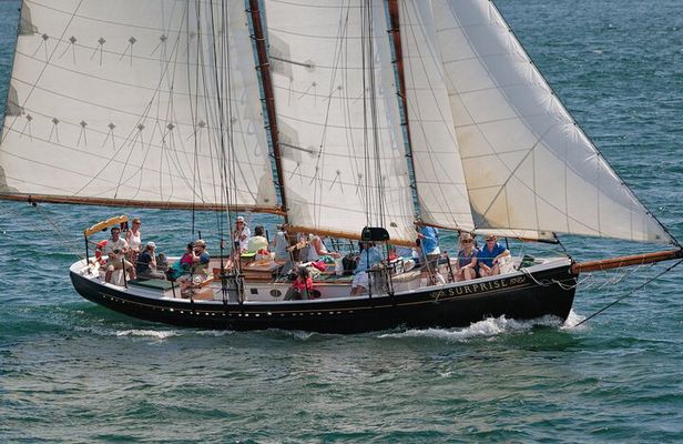 Day Sails and Sunset tours on Schooner Surprise in Camden Maine