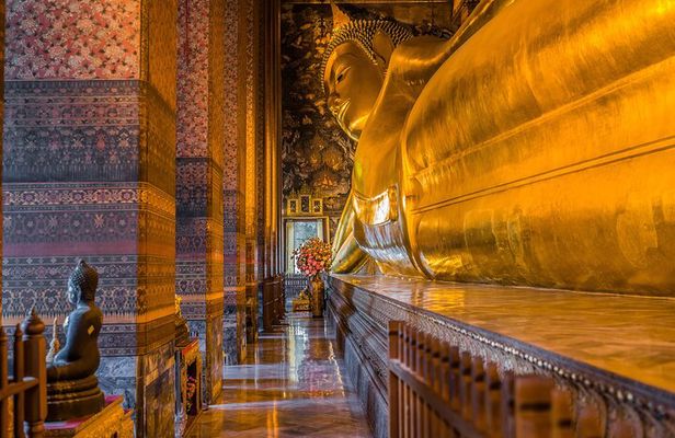 Bangkok's Best: City Highlights & Floating Market Private Tour