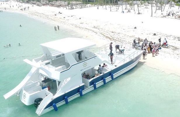 Punta Cana Shared Party Boat Booze Cruise and Snorkeling