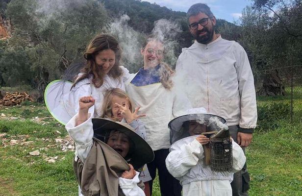 Melissini Beekeeping Experience