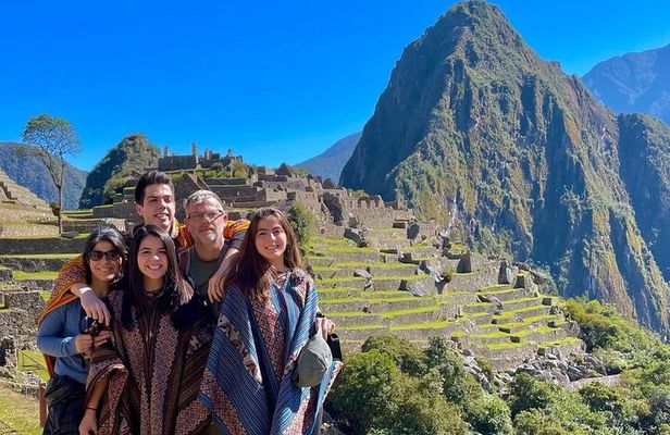 Wonders of the Sacred Valley VIP! Tour Full day with Food
