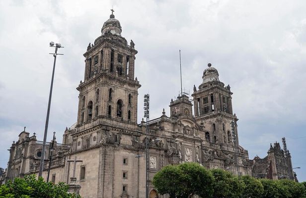 Mexico City Architecture Tour: Admire Historic and Modern Marvels