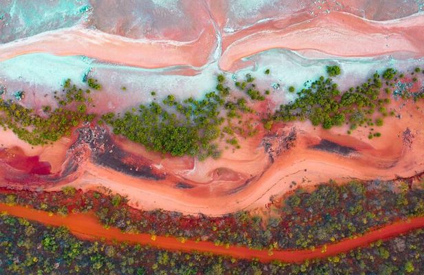 Colours of Broome: Stunning 30-Minute Scenic Helicopter Flight
