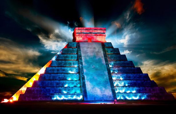 Chichén Itzá by Night: Mystical Mayan Light Show