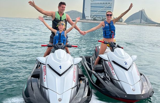 Dubai Yamaha Jet Ski GP1900R – Free Drinks & Snacks