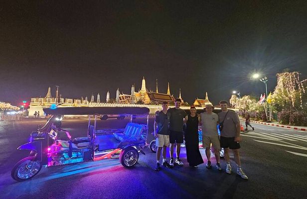 Private Tuktuk Food Tour