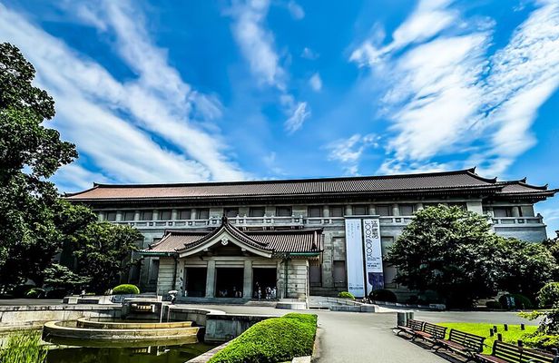 Tokyo National Museum & Ueno Park Private guided tour