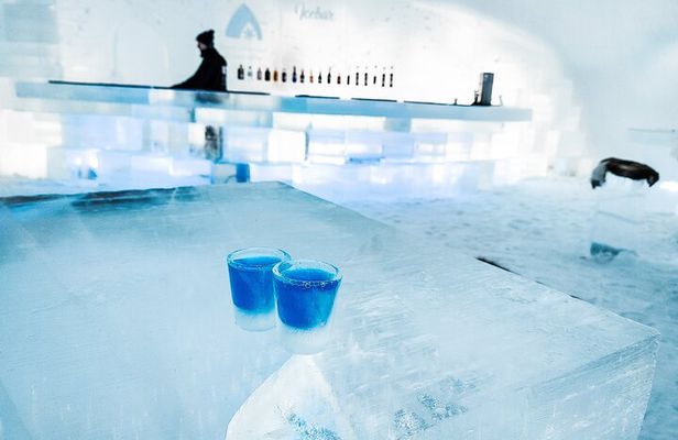 Visiting package: Guided Tour at Arctic Snow Hotel