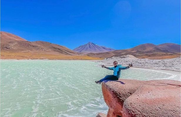 Full Day Tour Altiplanicas and Piedras Rojas Lagoon with Food