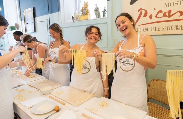 3 in 1 Cooking Class near Navona: Fettuccine, Ravioli & Tiramisu