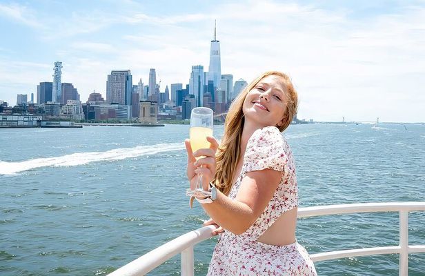 NYC Bottomless Brunch Cruise with Iconic Views