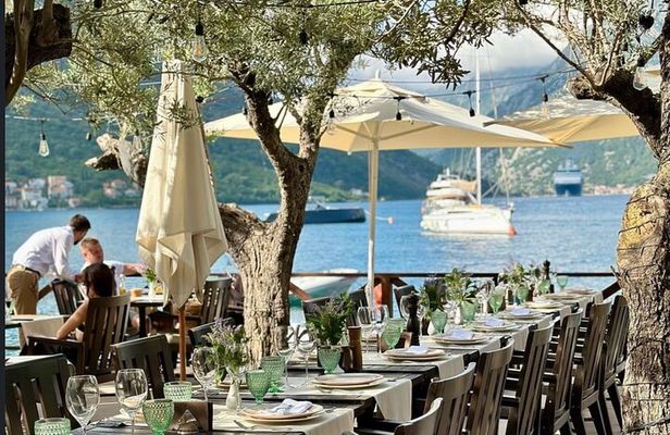 4 Hours Blue Cave Tour and Gastronomic Journey in Boka Bay