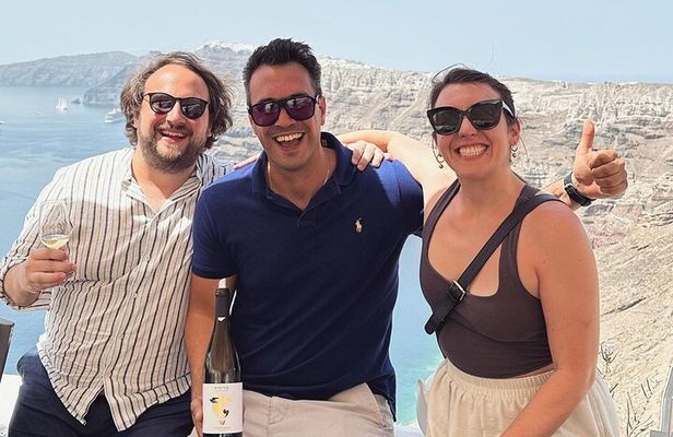Santorini Private Wine Tasting Tour: Up to 4 Wineries & Lunch