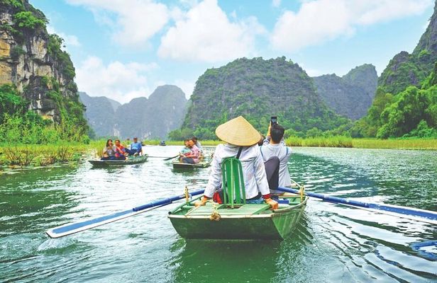 Hanoi: Ninh Binh - Hoa Lu - Tam Coc boat - Mua Cave - Best seller