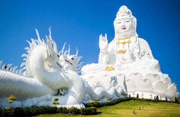Chiang Rai White, Blue, Red Temples and Long Neck 1 Day Tour