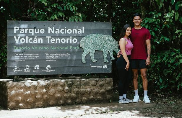 Rio Celeste waterfall and slothland excursion