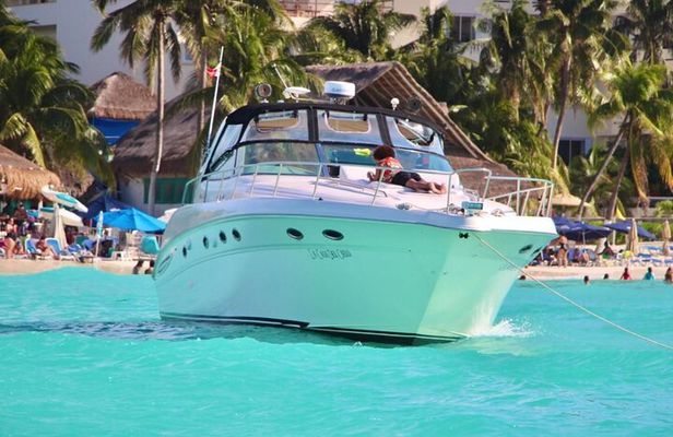 Cruise in Style on our 48 Foot Yacht in Cancun for 15 People