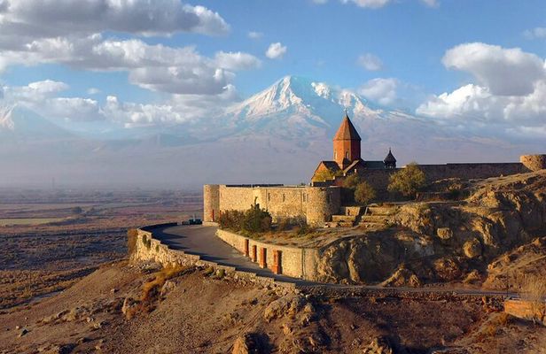 From Yerevan: Khor Virap, Noravank, Jermuk, and Areni Tour