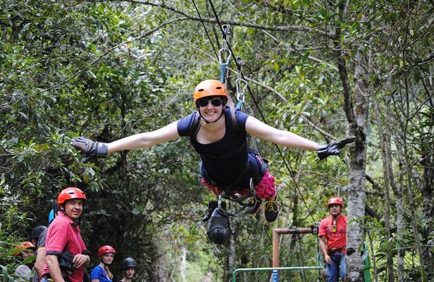 Canopy - ZipLine - 2000m. Adventure Circuit - in 6 Lines
