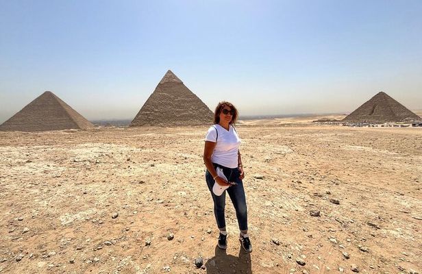 Vip Giza pyramed Wonders & Grand Egyptian Museum