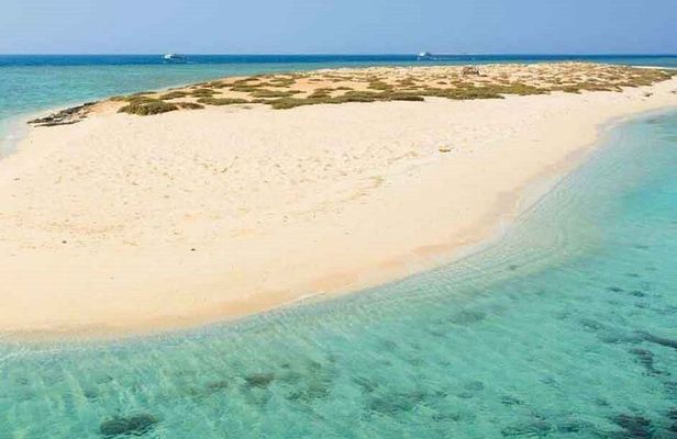 Hamata & Qulaan Islands full day Snorkeling with Lunch- El Quseir