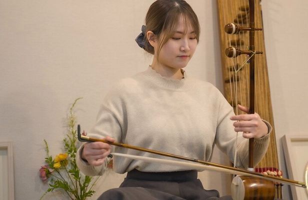 Learn the Korean Traditional Instruments Haegeum and Gayageum