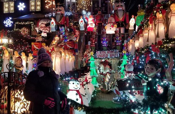 Christmas Lights Tour of Dyker Heights Brooklyn