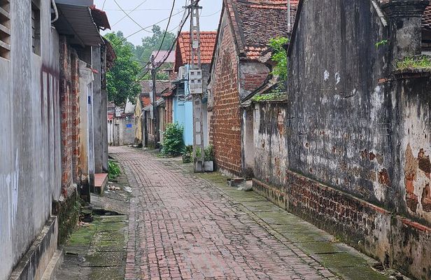 Duong Lam Village & Ba Vi National Park Jeep Tour From Hanoi