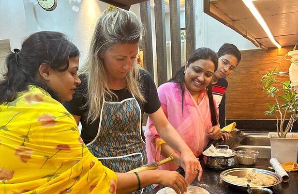 Cooking Class with Indian Family in Jaipur (Pickup & Drop Free)
