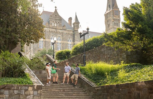 Washington: Potomac River Cruise & Guided Georgetown Walking Tour