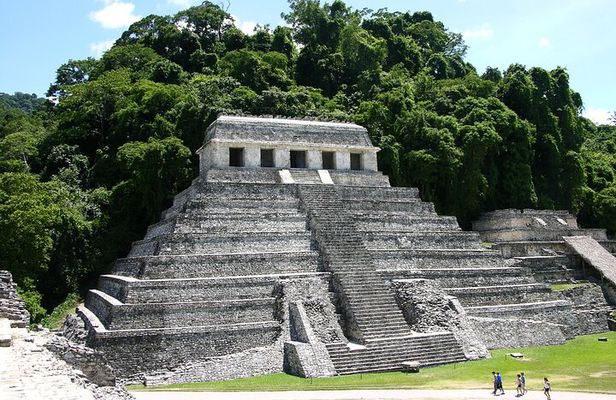 Palenque Maya ruins & swim in Roberto Barrios fresh waters