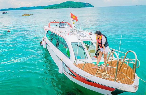 Three Islands Canoe Tour in Phu Quoc