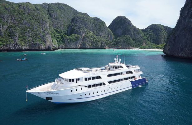 Tropical Treasures of Phi Phi Island by Cruise