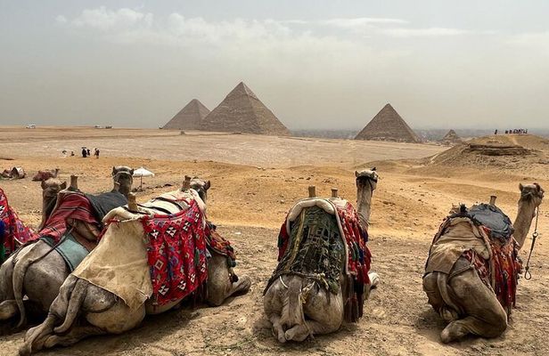 Private Giza Pyramids Half Day Tour and Felucca Ride on the Nile