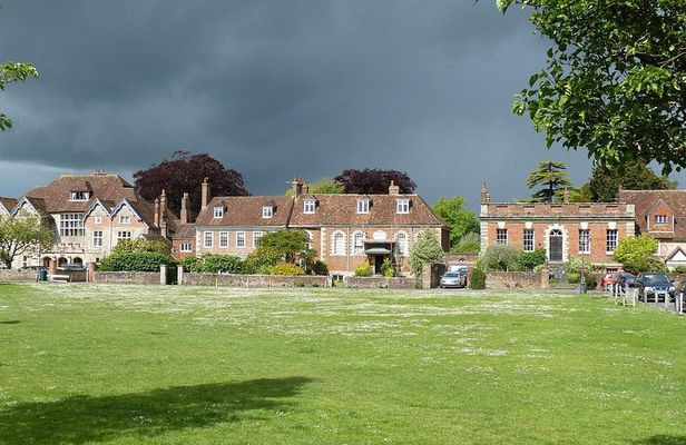 Secrets of Salisbury 2 Hours Exclusive Private Walking Expedition