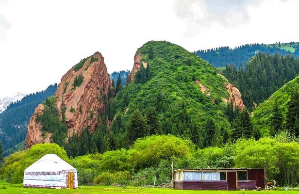 3 Day Issyk Kul Lake Experience with Yurt Stay and Eagle Show