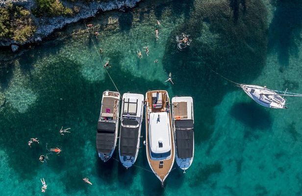 Blue Cave & Blue Lagoon, Vis and Hvar Islands Group Tour from Split & Trogir
