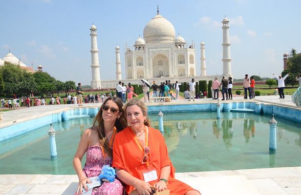 Full-Day Private Taj Mahal and Agra Fort Tour by Car from Delhi
