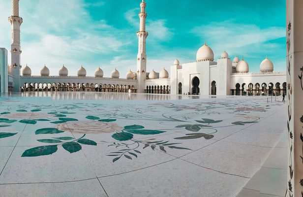 Abu Dhabi Tour - A Journey Through History, Culture and Luxury
