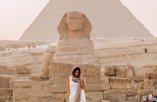 Private Day Tour to Giza Pyramids & Sphinx, Memphis and Saqqara 