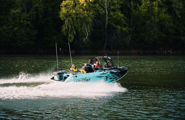 Jet Boat Adventure in the Smoky Moutains Island Pointe Tour