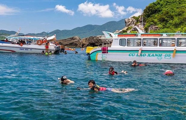 Snorkeling and Sightseeing at Cham Island From Hoi An / Da Nang