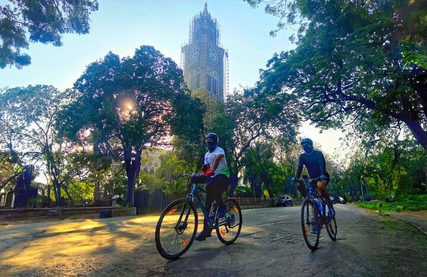 Mumbai City Sightseeing Guided Tour on a Bicycle