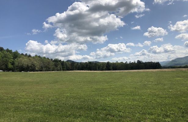 Cades Cove Jeep Tour