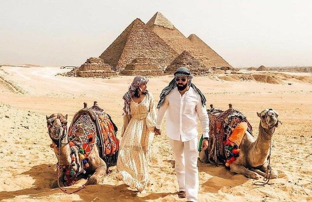 Comfort experience To Saladin castle, bazaar, old Cairo & museum 