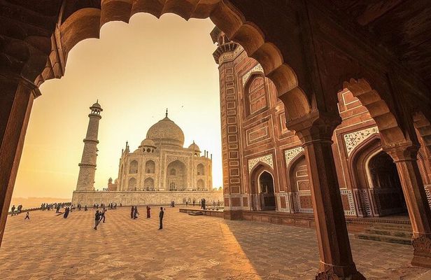 Same Day Agra Trip by Car from Delhi - All Inclusive